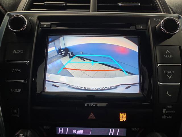 Used 2017 Toyota Camry XSE image 9