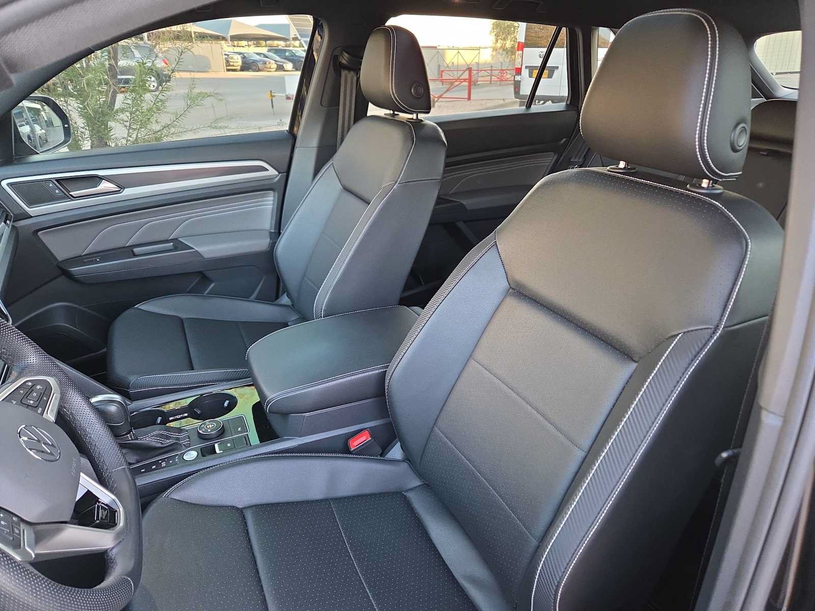 Used 2023 Volkswagen Atlas Cross Sport SEL R-Line AWD/4WD image 15