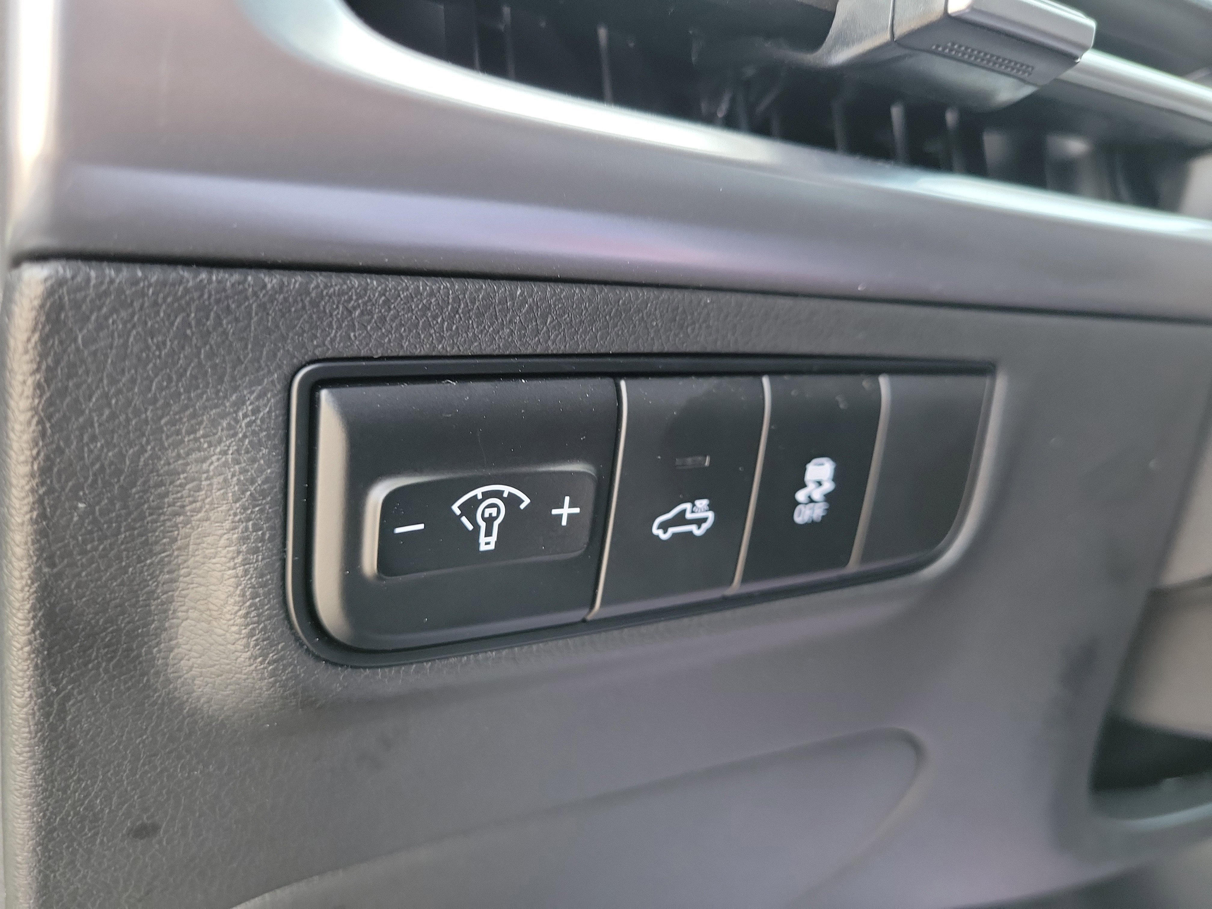 Used 2025 Hyundai Santa Cruz SE image 29