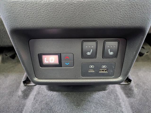 Used 2023 Nissan Rogue Platinum w/ Platinum Premium Package image 18