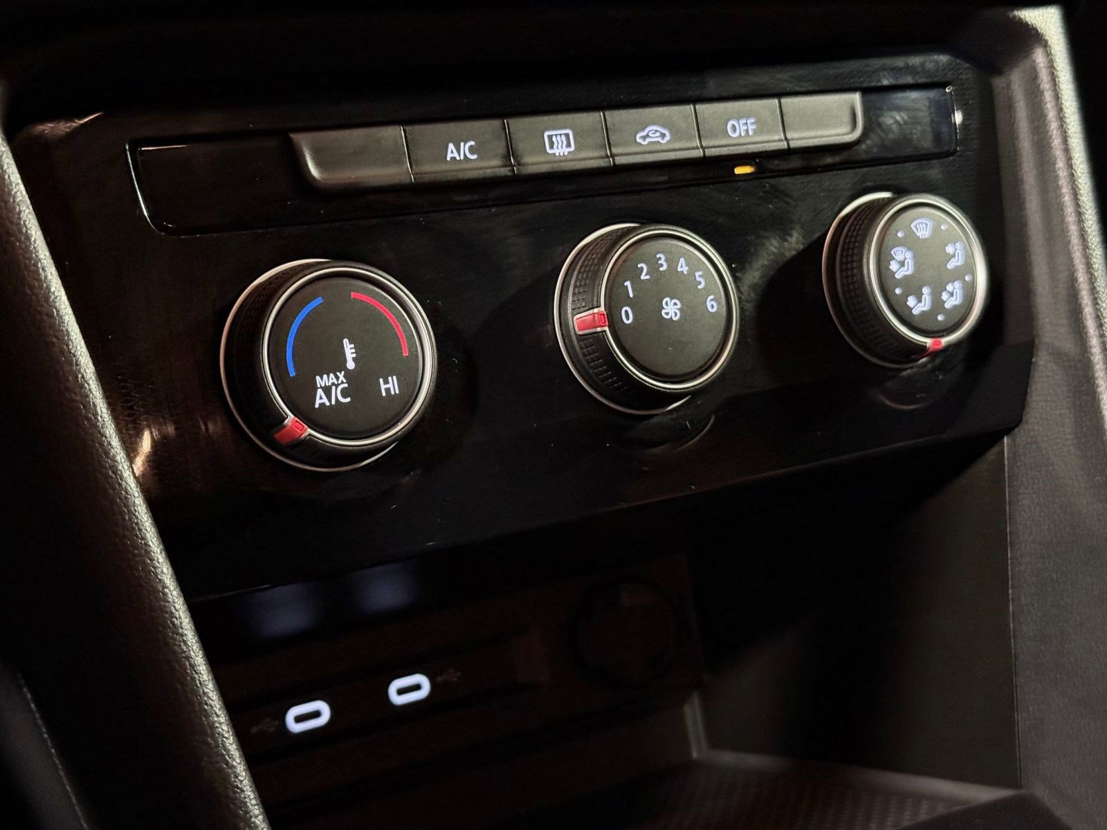 Used 2025 Volkswagen Taos S image 18