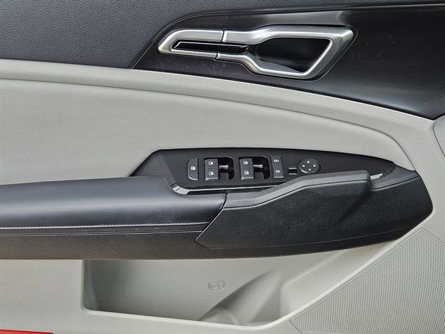 Used 2023 Kia Sportage EX image 16