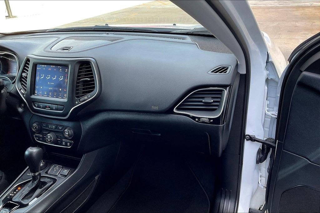 Used 2023 Jeep Cherokee Altitude Lux image 15