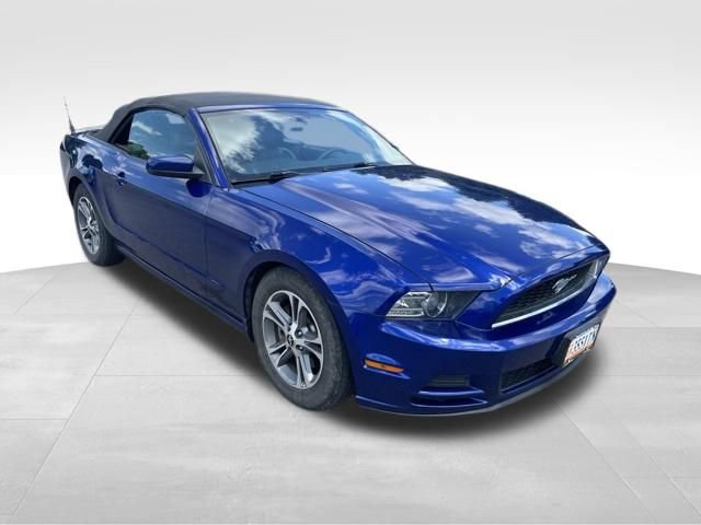 Used 2014 Ford Mustang Premium RWD image 3
