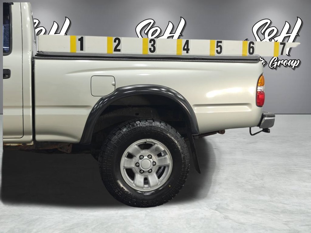 Used 2001 Toyota Tacoma 4x4 Regular Cab w/ Enhancement Pkg image 23