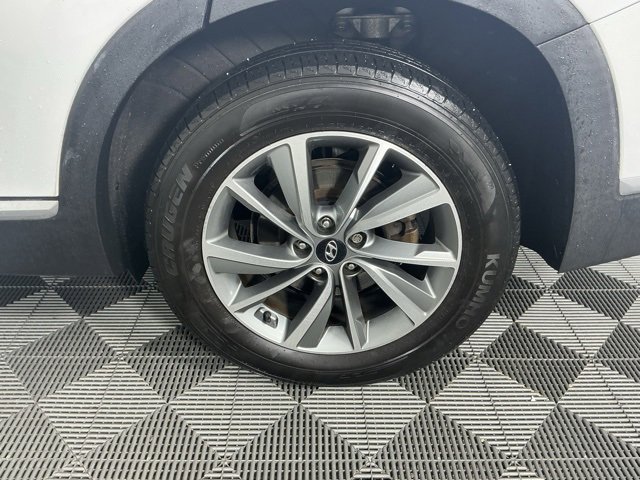 Used 2020 Hyundai Santa Fe SEL w/ Convenience + Premium Package image 17