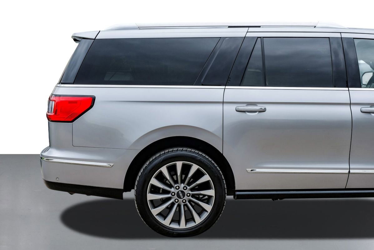 Used 2020 Lincoln Navigator L Reserve image 6