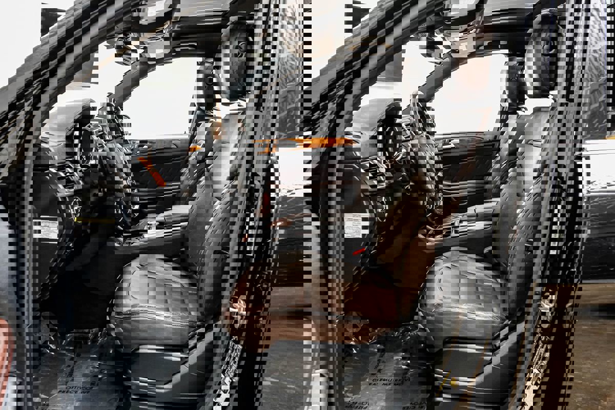 Used 2014 Mercedes-Benz GL 450 4MATIC image 4