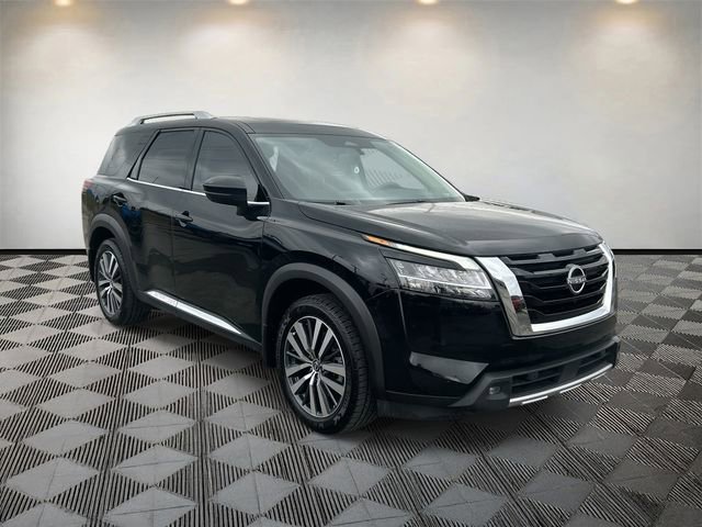 Used 2022 Nissan Pathfinder Platinum w/ Lighting Package (N92) image 3