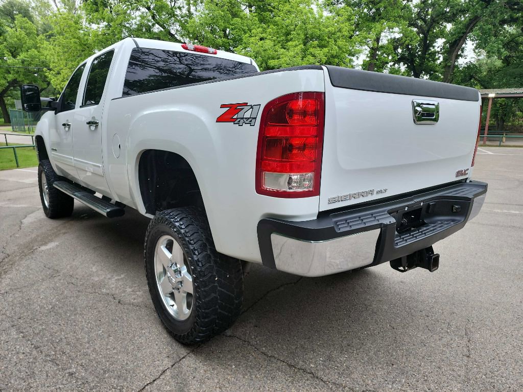 Used 2014 GMC Sierra 2500 SLT w/ Suspension Package, Off-Road AWD/4WD image 5