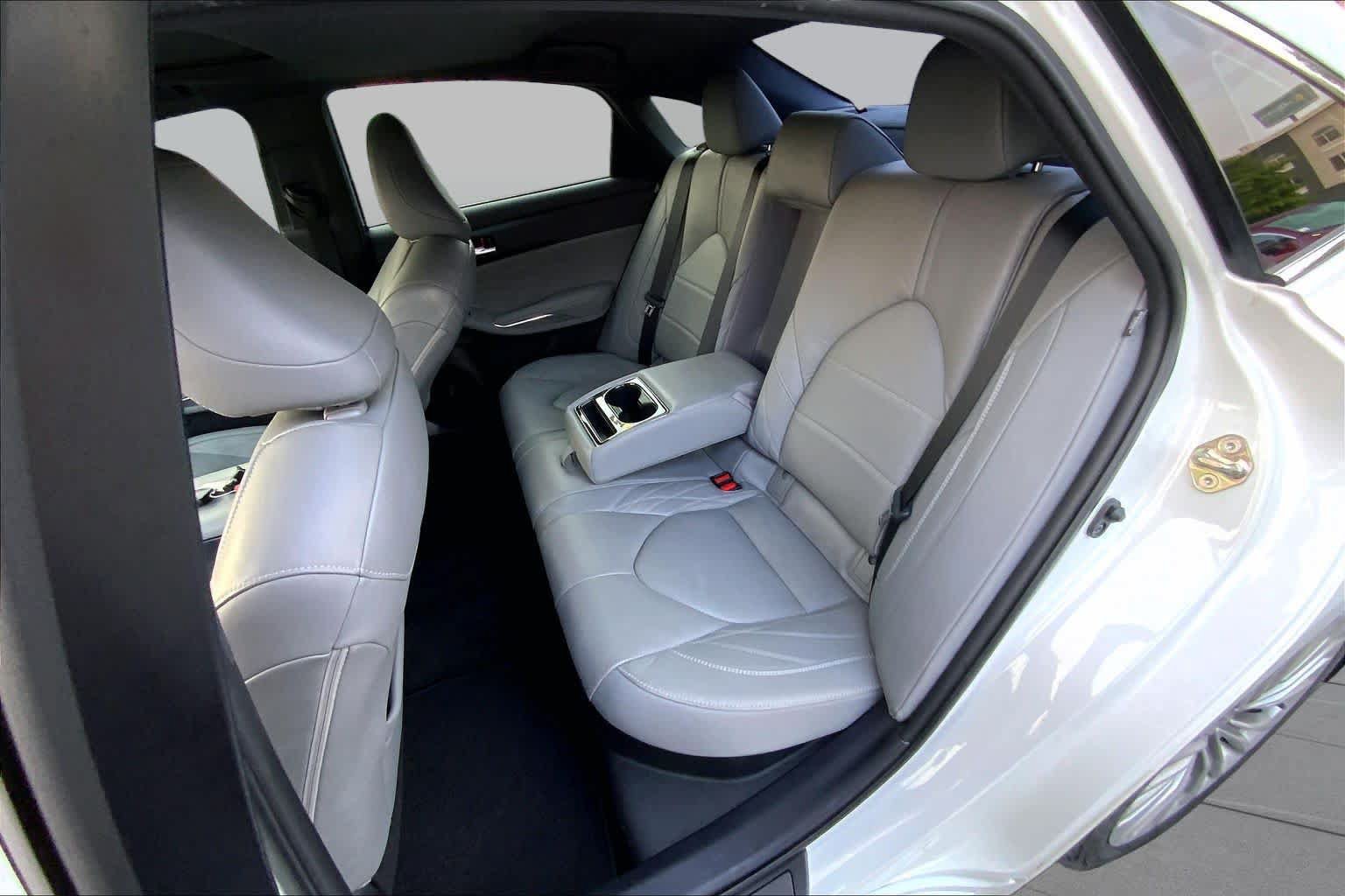 Used 2020 Toyota Avalon Limited w/ Advanced Safety Package FWD image 21