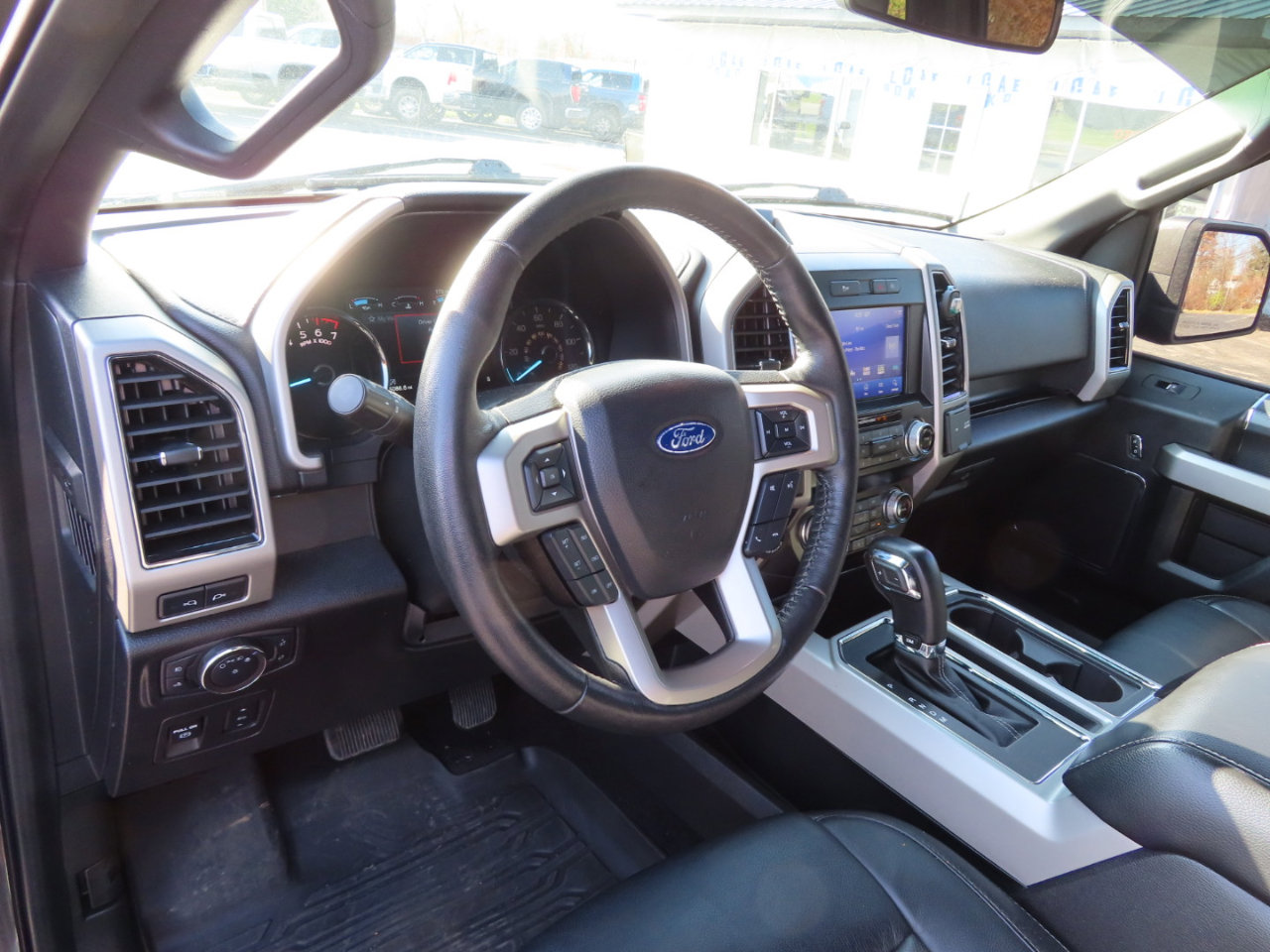 Used 2019 Ford F150 Lariat w/ Equipment Group 502A Luxury image 31
