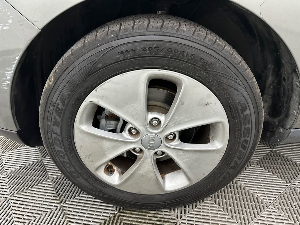 Used 2015 Kia Soul FWD image 11