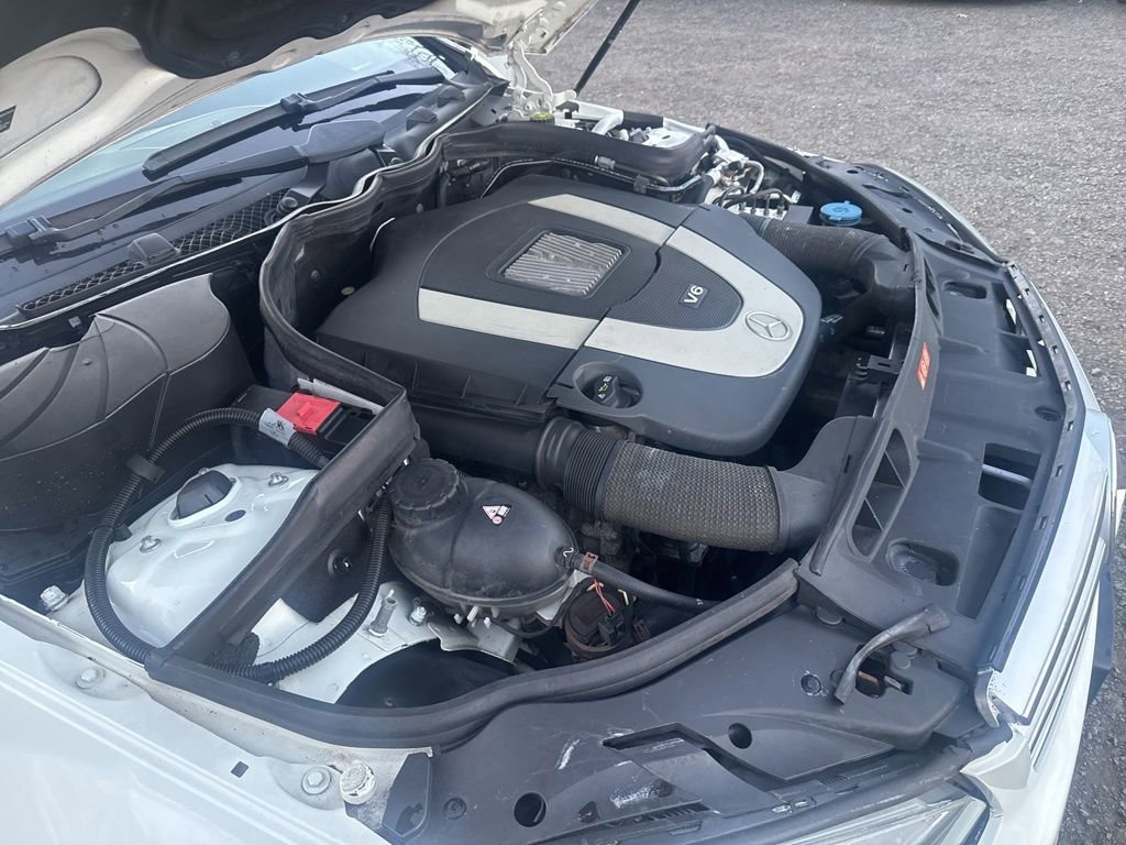 Used 2011 Mercedes-Benz C 300 4MATIC Sedan image 56