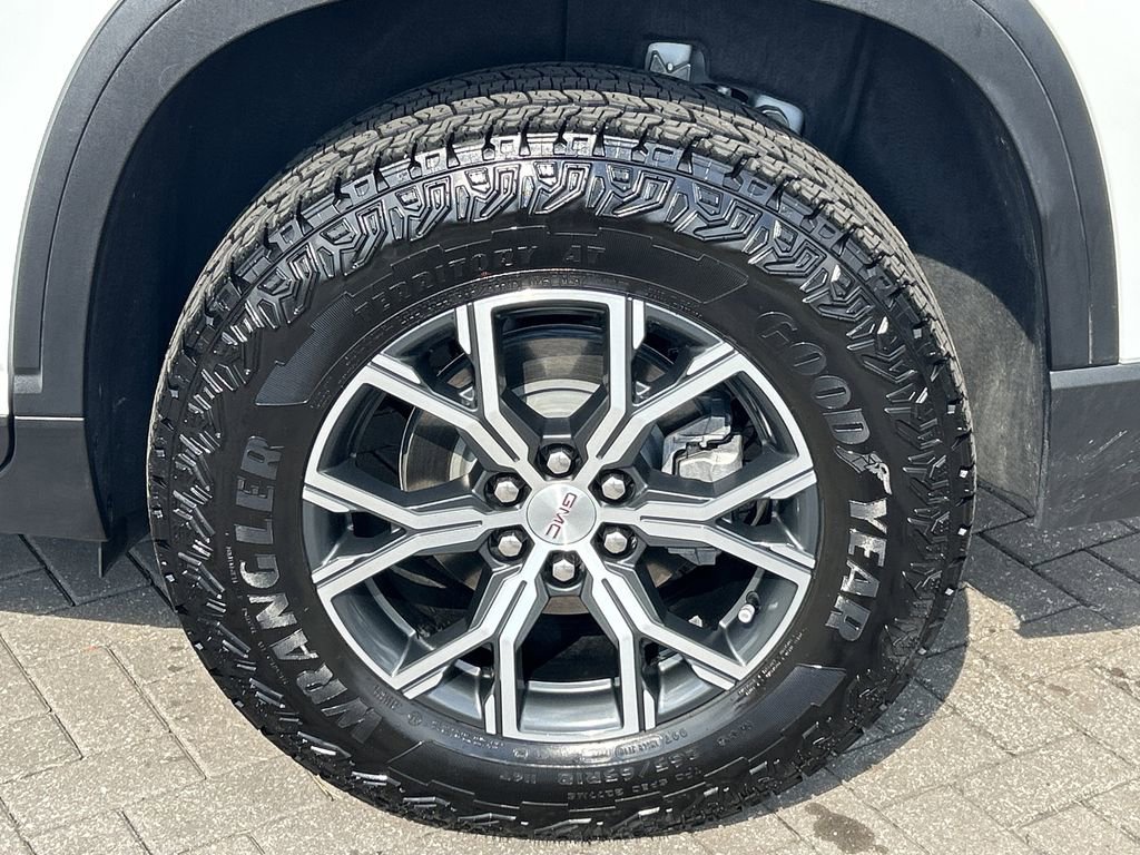 Certified 2024 GMC Acadia AT4 w/ Luxury Package image 31