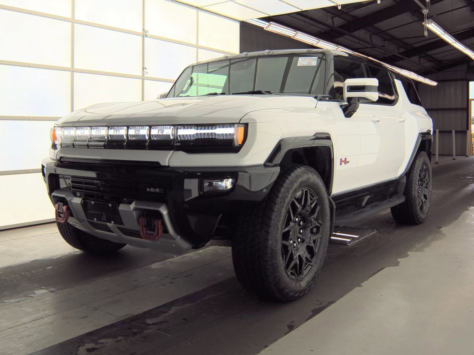 Used 2025 GMC Hummer EV 2X w/ LPO, Sport Package AWD/4WD image 1