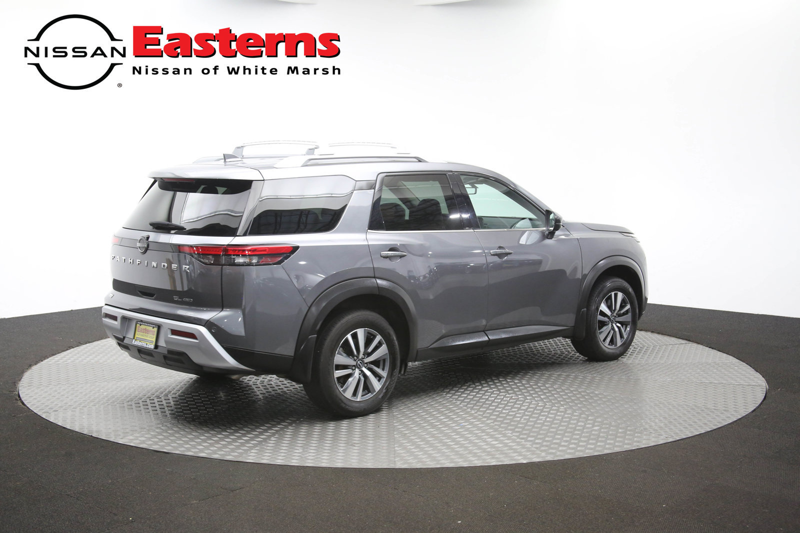 Used 2024 Nissan Pathfinder SL AWD/4WD image 44