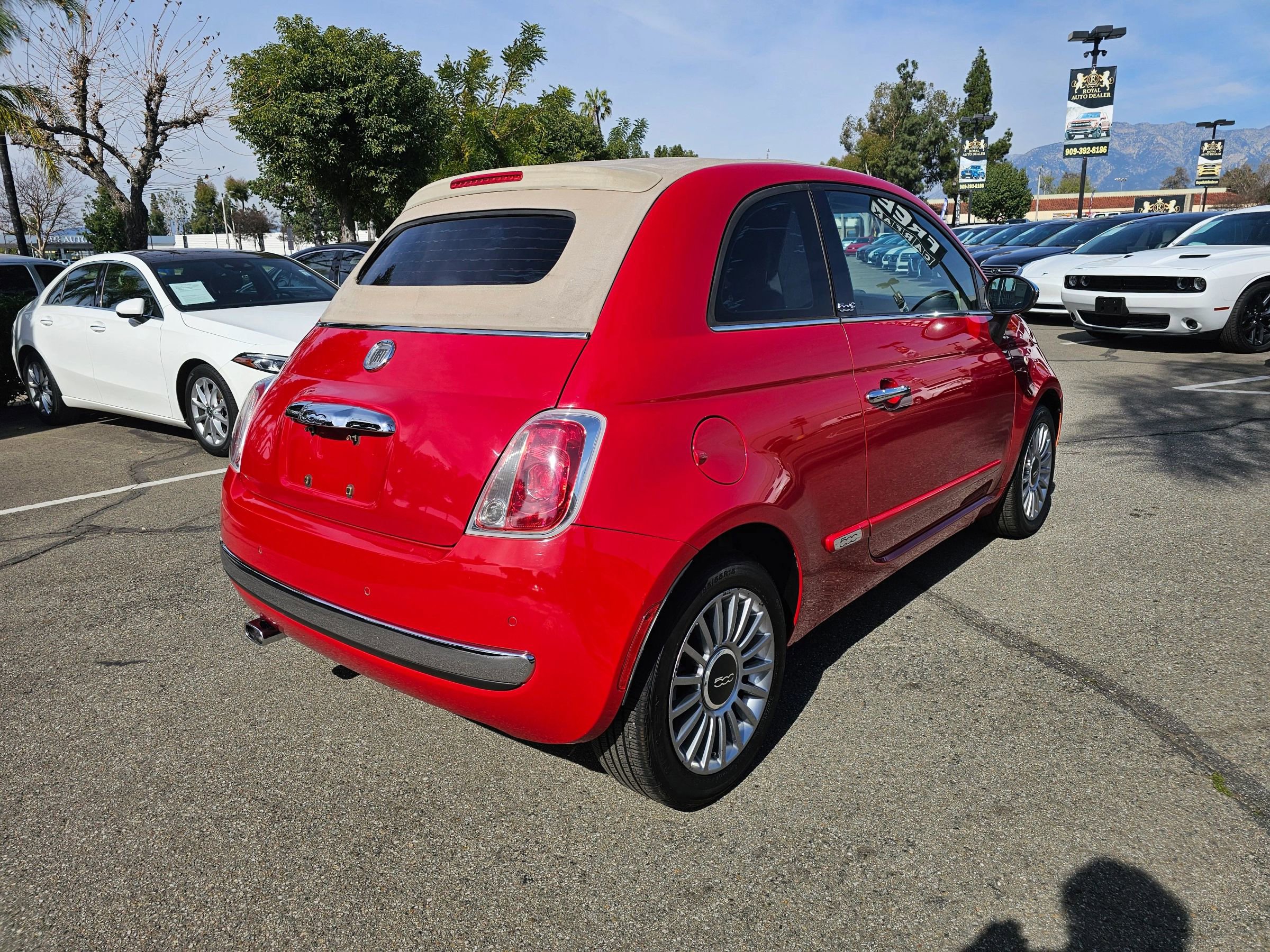 Used 2012 FIAT 500 Lounge w/ Luxury Leather Pkg image 5