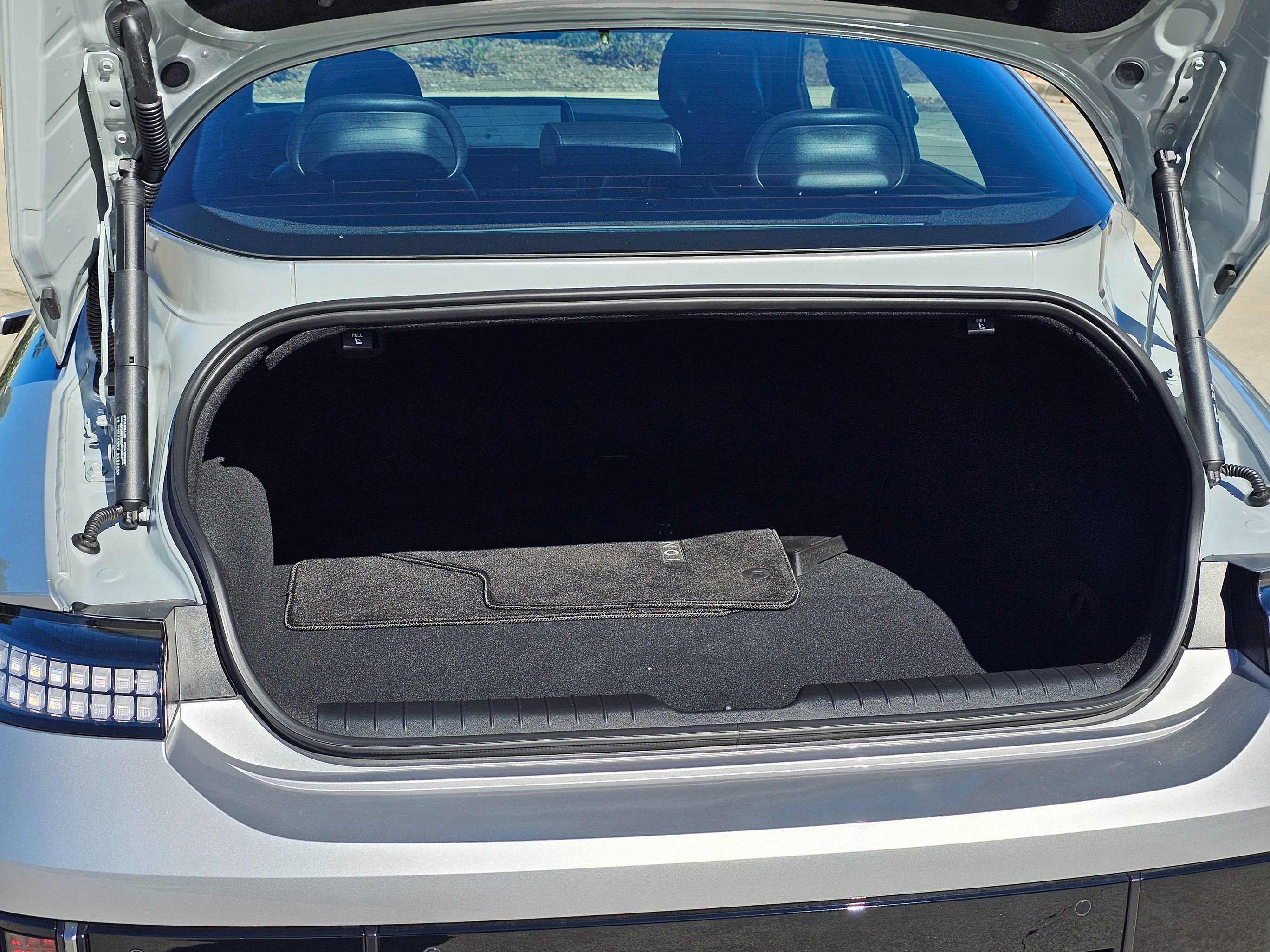 Used 2024 Hyundai Ioniq 6 SEL RWD image 28