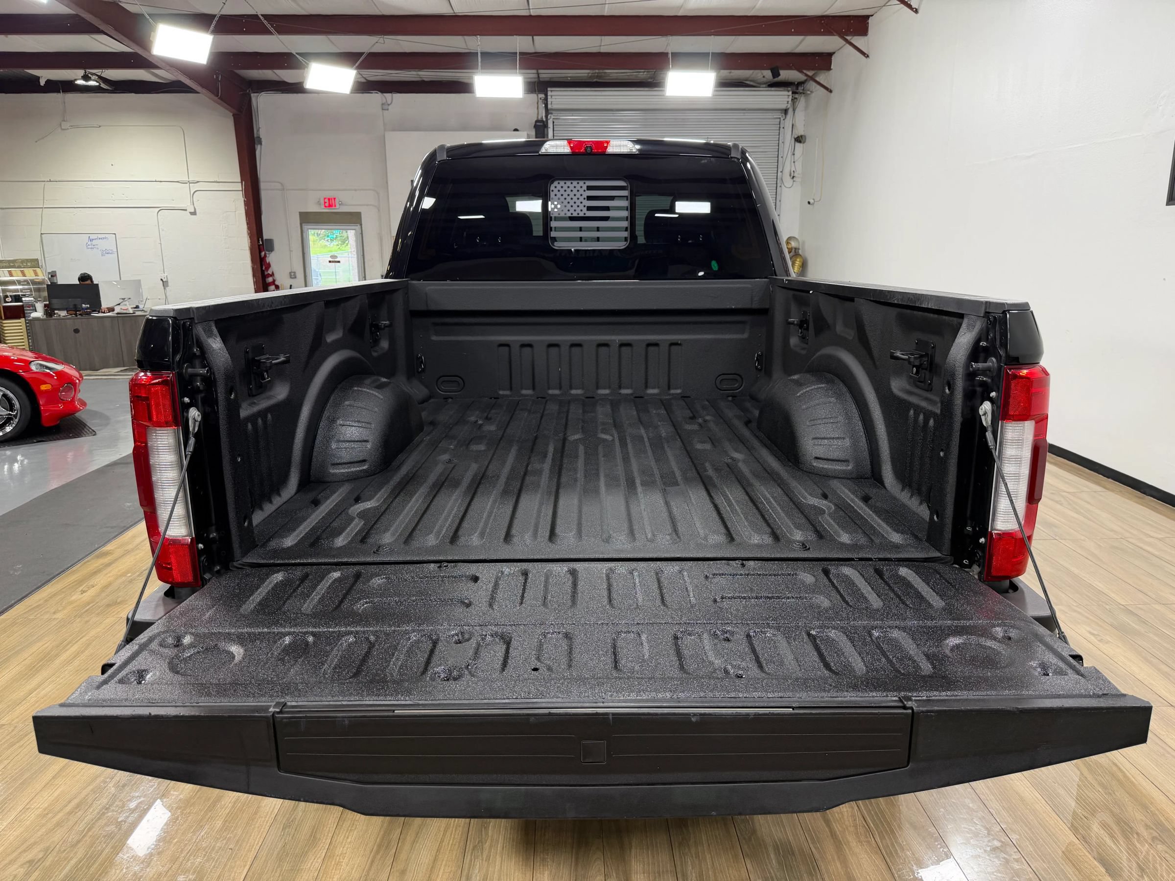 Used 2019 Ford F250 Lariat w/ Lariat Ultimate Package AWD/4WD image 8