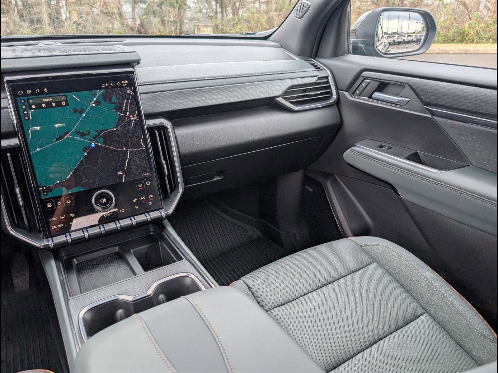 Used 2026 GMC Acadia AT4 w/ Super Cruise Package image 9