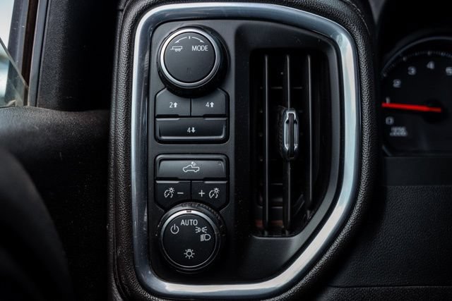Used 2022 Chevrolet Silverado 2500 LT AWD/4WD image 19