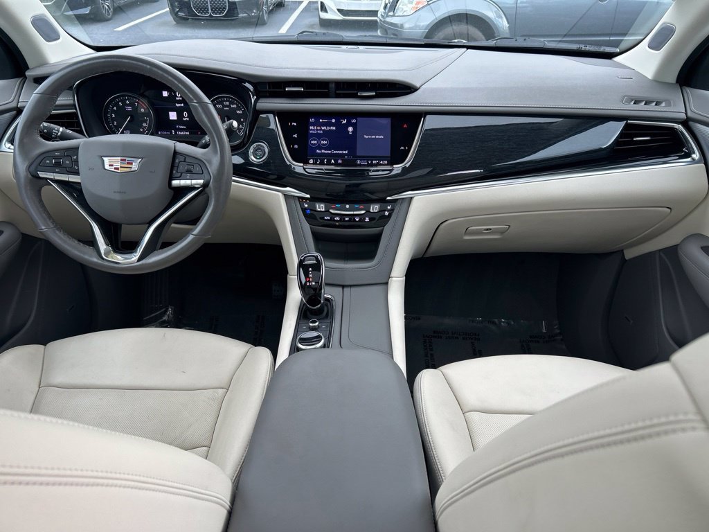Used 2024 Cadillac XT6 Premium Luxury w/ Technology Package FWD image 11