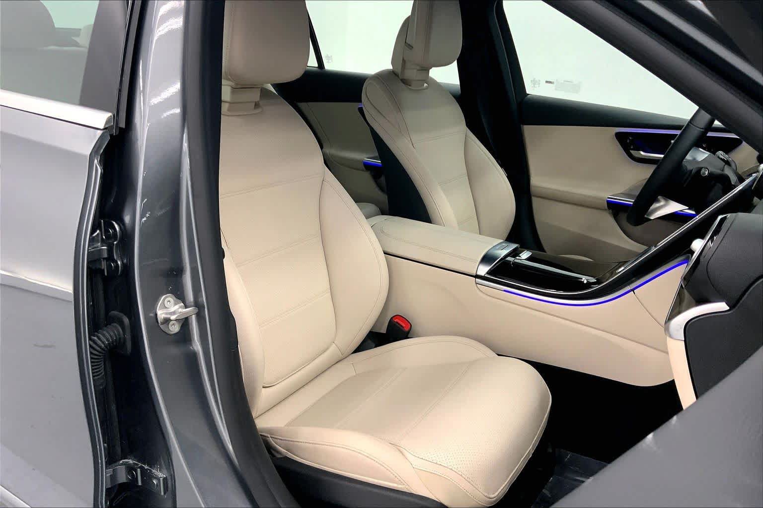 Used 2023 Mercedes-Benz C 300 Sedan image 11