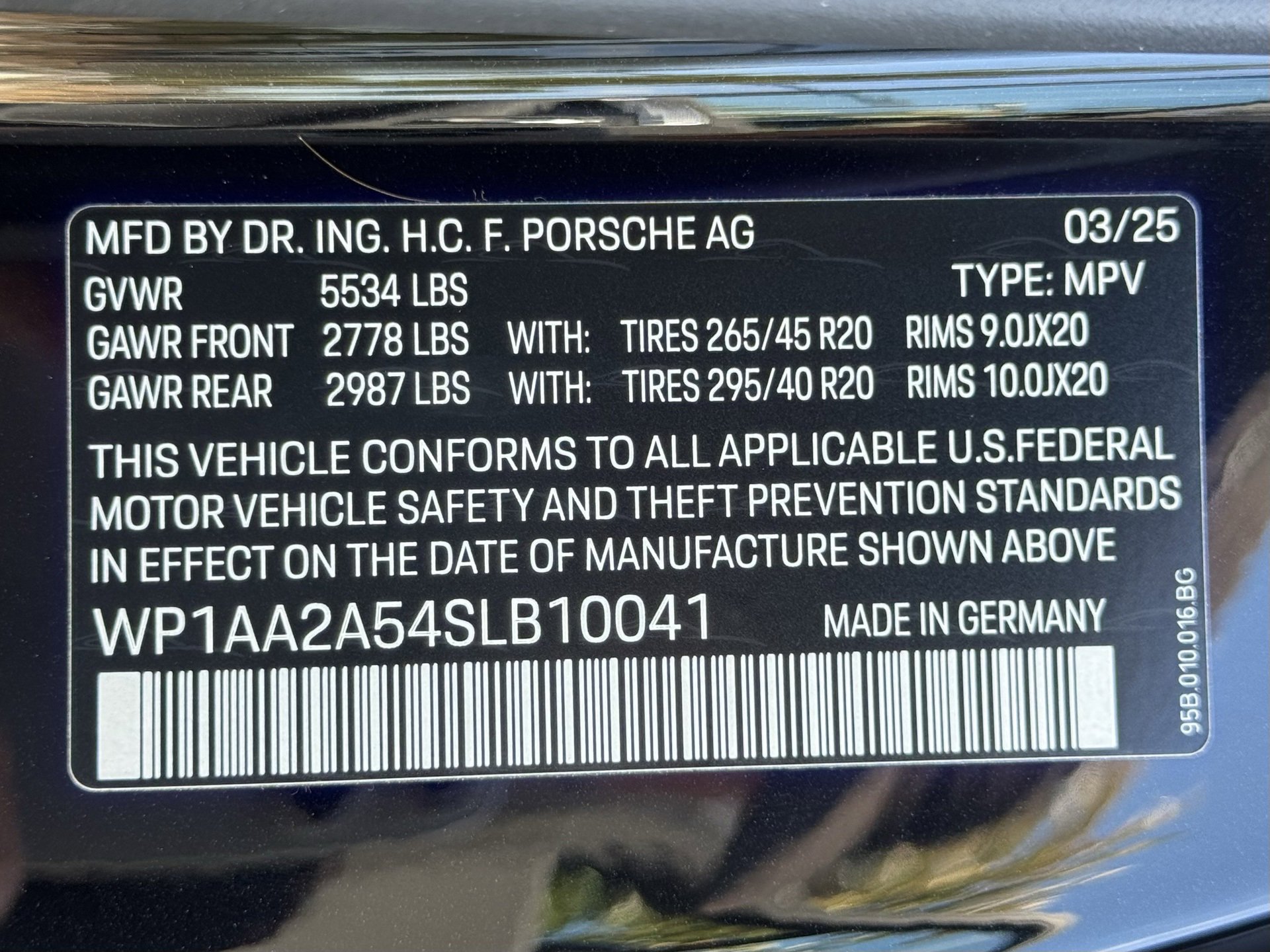Used 2025 Porsche Macan image 37