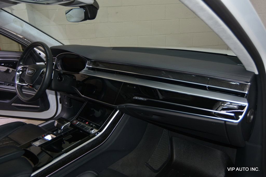 Used 2020 Audi S8 L w/ S8 Executive Package image 12