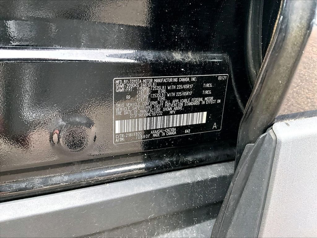 Certified 2021 Toyota RAV4 LE AWD/4WD image 9