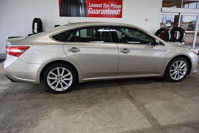 Used 2013 Toyota Avalon Limited FWD image 5
