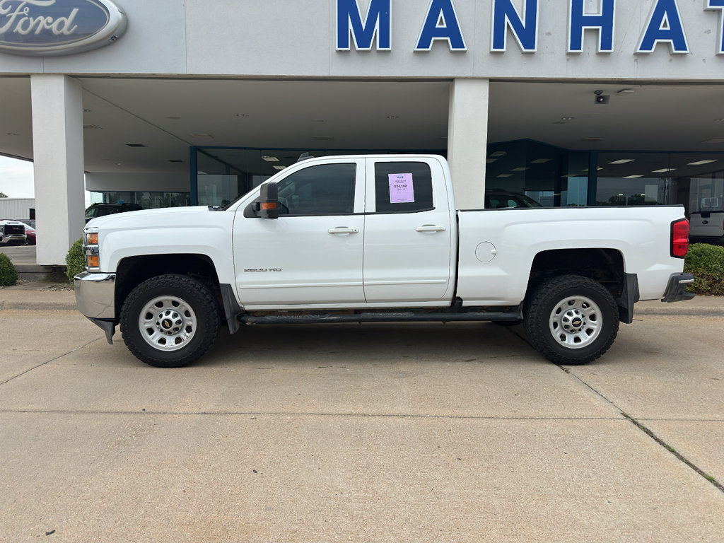 Used 2018 Chevrolet Silverado 2500 LT AWD/4WD image 2