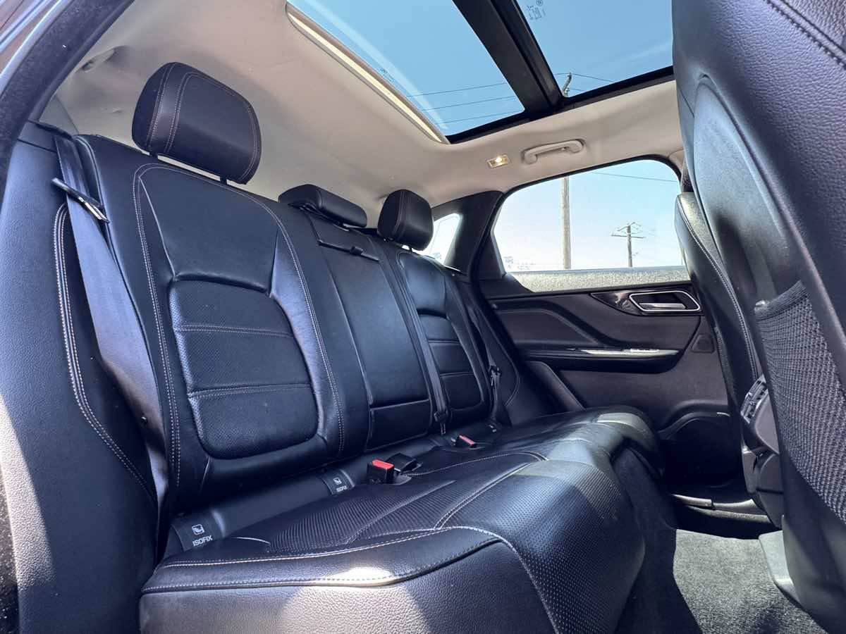 Used 2018 Jaguar F-PACE Prestige AWD/4WD image 37