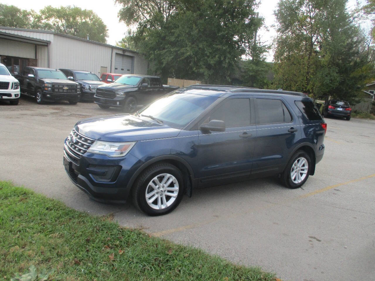 Used 2016 Ford Explorer FWD image 5