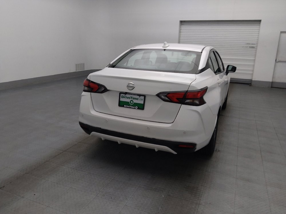 Used 2022 Nissan Versa SV FWD image 7