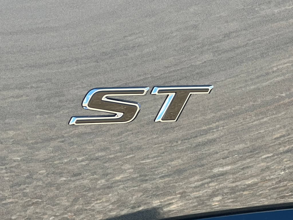 New 2026 Buick Envision Sport Touring AWD/4WD image 2