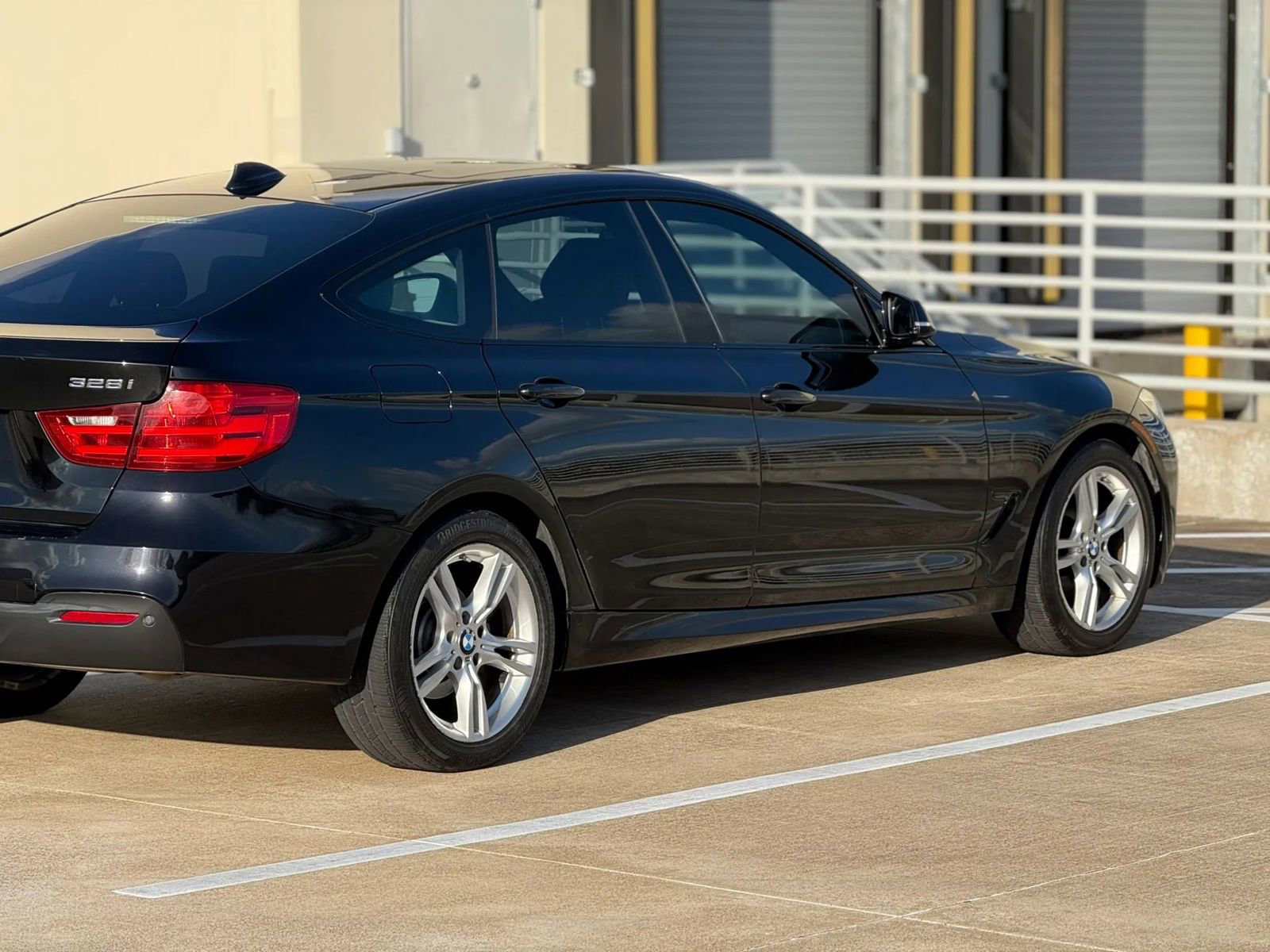 Used 2015 BMW 328i Gran Turismo xDrive image 9