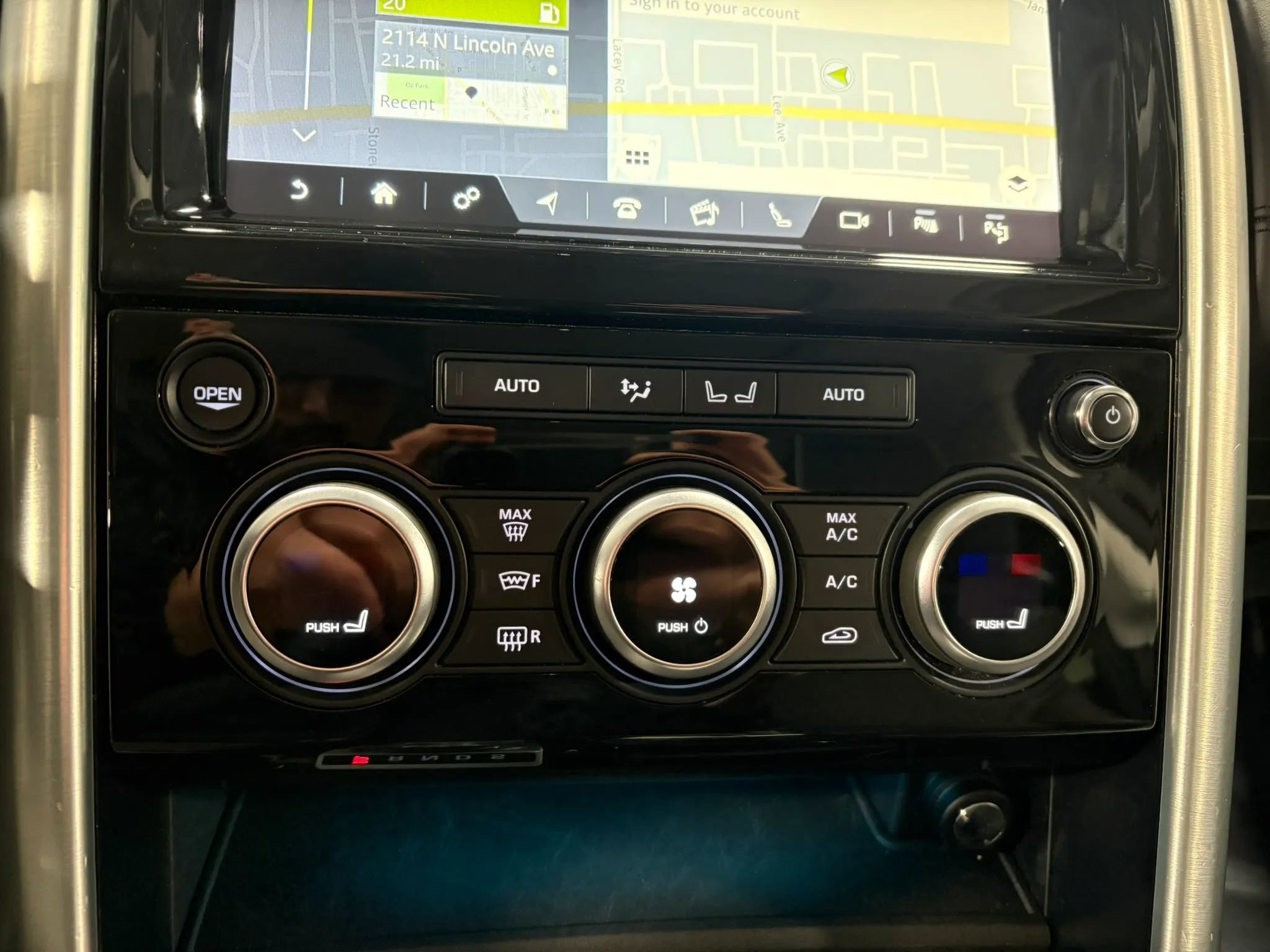 Used 2020 Land Rover Discovery HSE Luxury AWD/4WD image 25