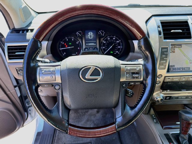 Used 2018 Lexus GX 460 Luxury AWD/4WD image 12