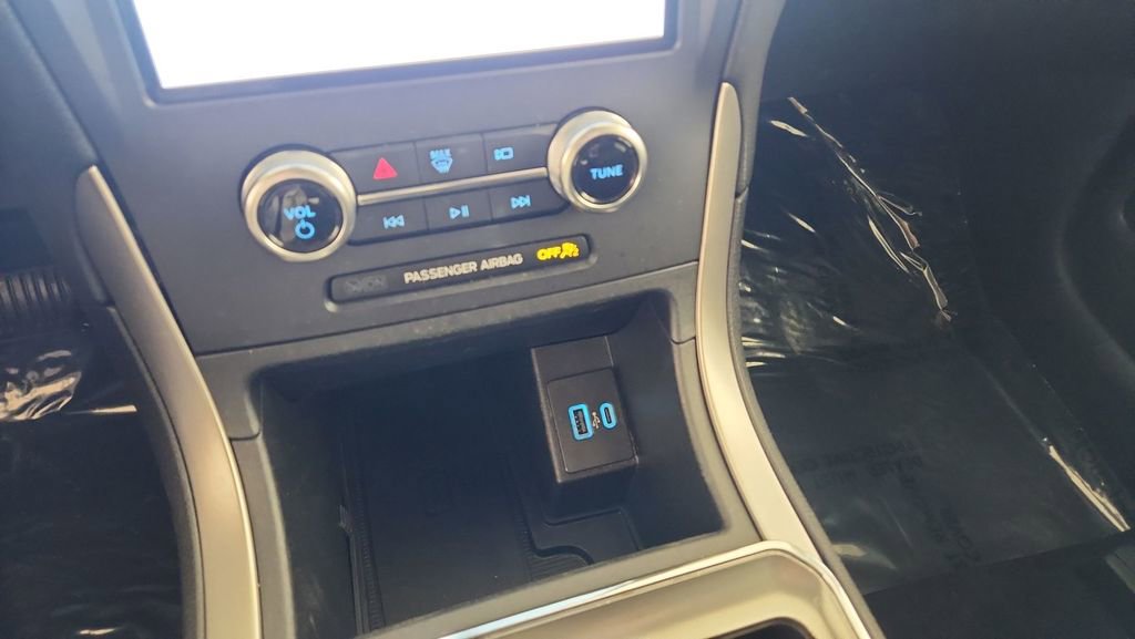 Used 2022 Ford Edge SEL w/ Convenience Package image 18