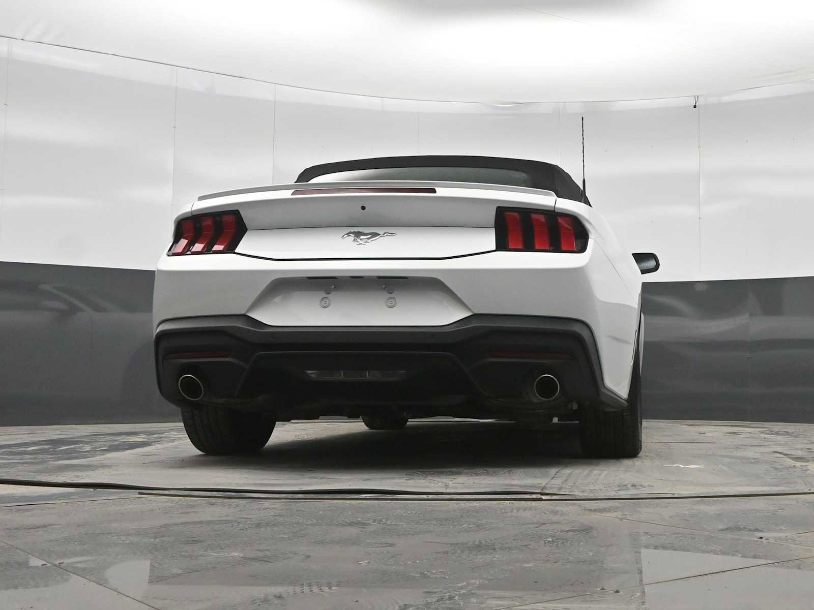 Used 2024 Ford Mustang Premium image 39