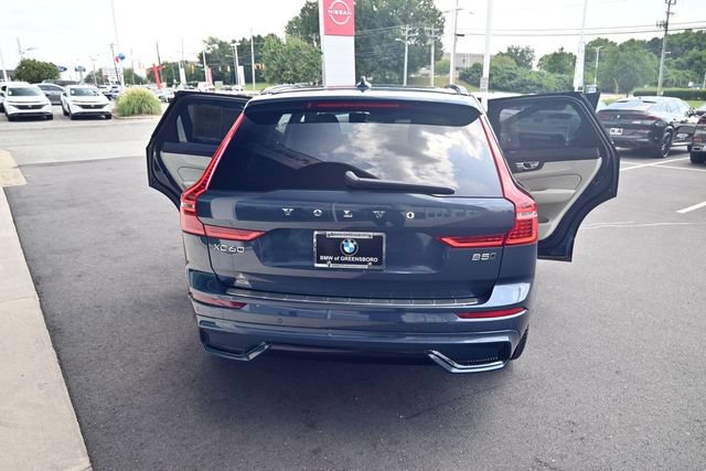 Used 2024 Volvo XC60 B5 Ultimate w/ Protection Package Premier AWD/4WD image 40