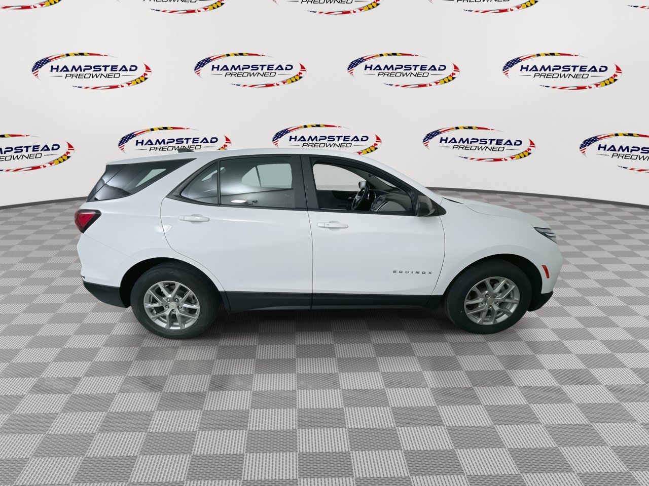 Used 2022 Chevrolet Equinox LS AWD/4WD image 9