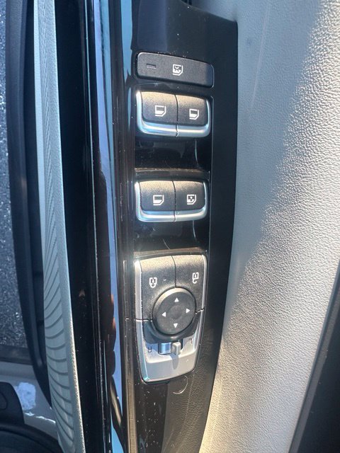 Used 2024 Kia Carnival EX FWD image 12