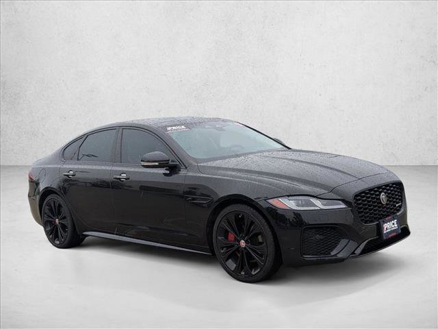 Used 2022 Jaguar XF R-Dynamic SE image 3