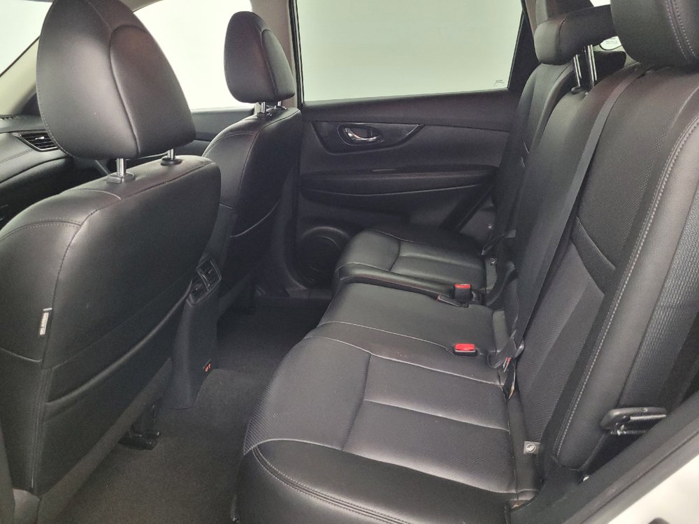Used 2020 Nissan Rogue SL FWD image 18