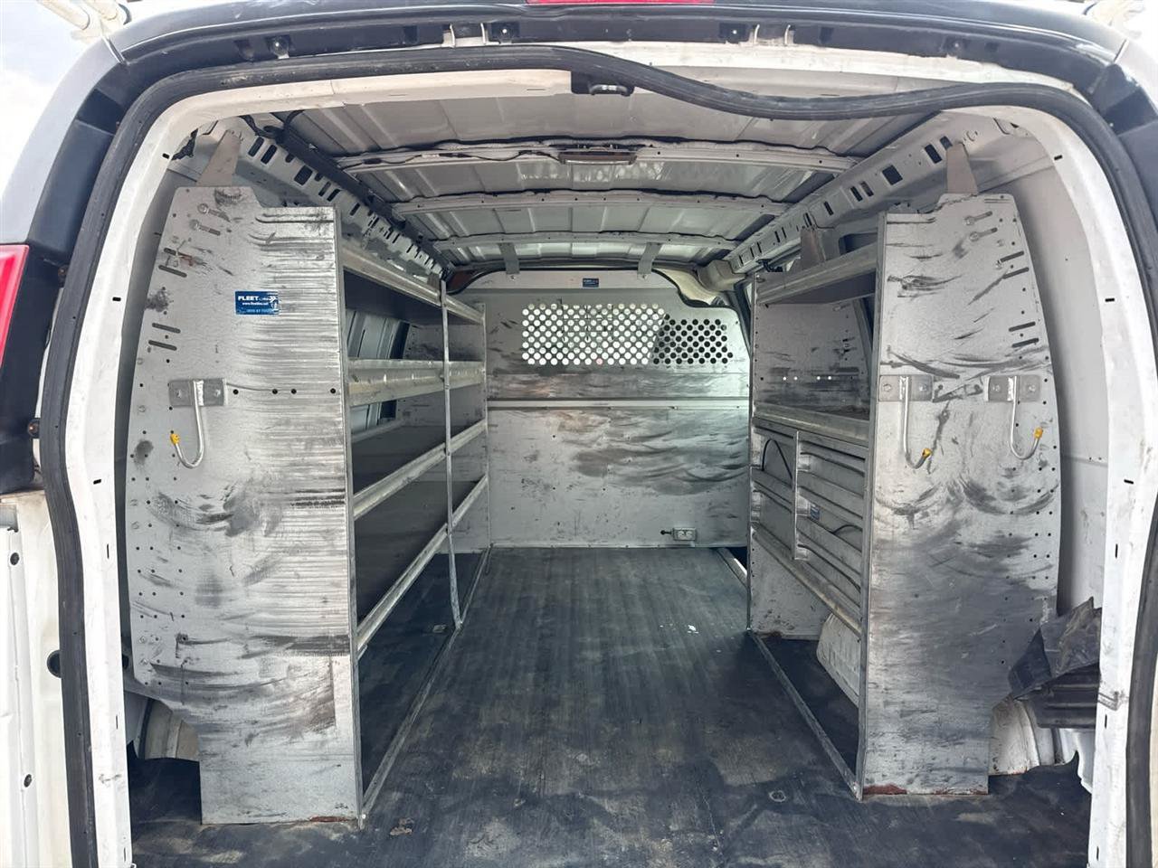 Used 2011 Chevrolet Express 2500 RWD image 14