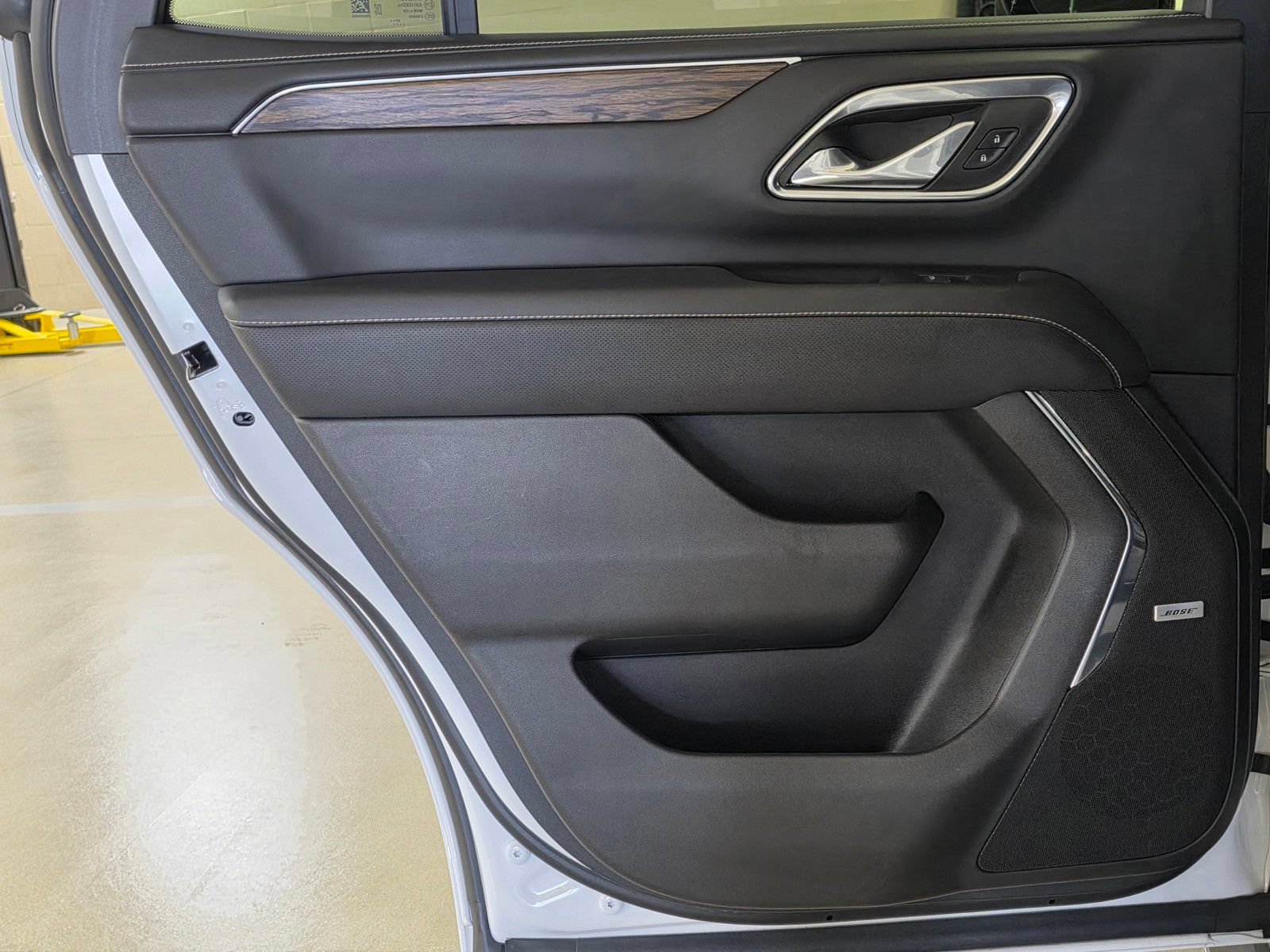 Used 2023 Chevrolet Tahoe Premier AWD/4WD image 14