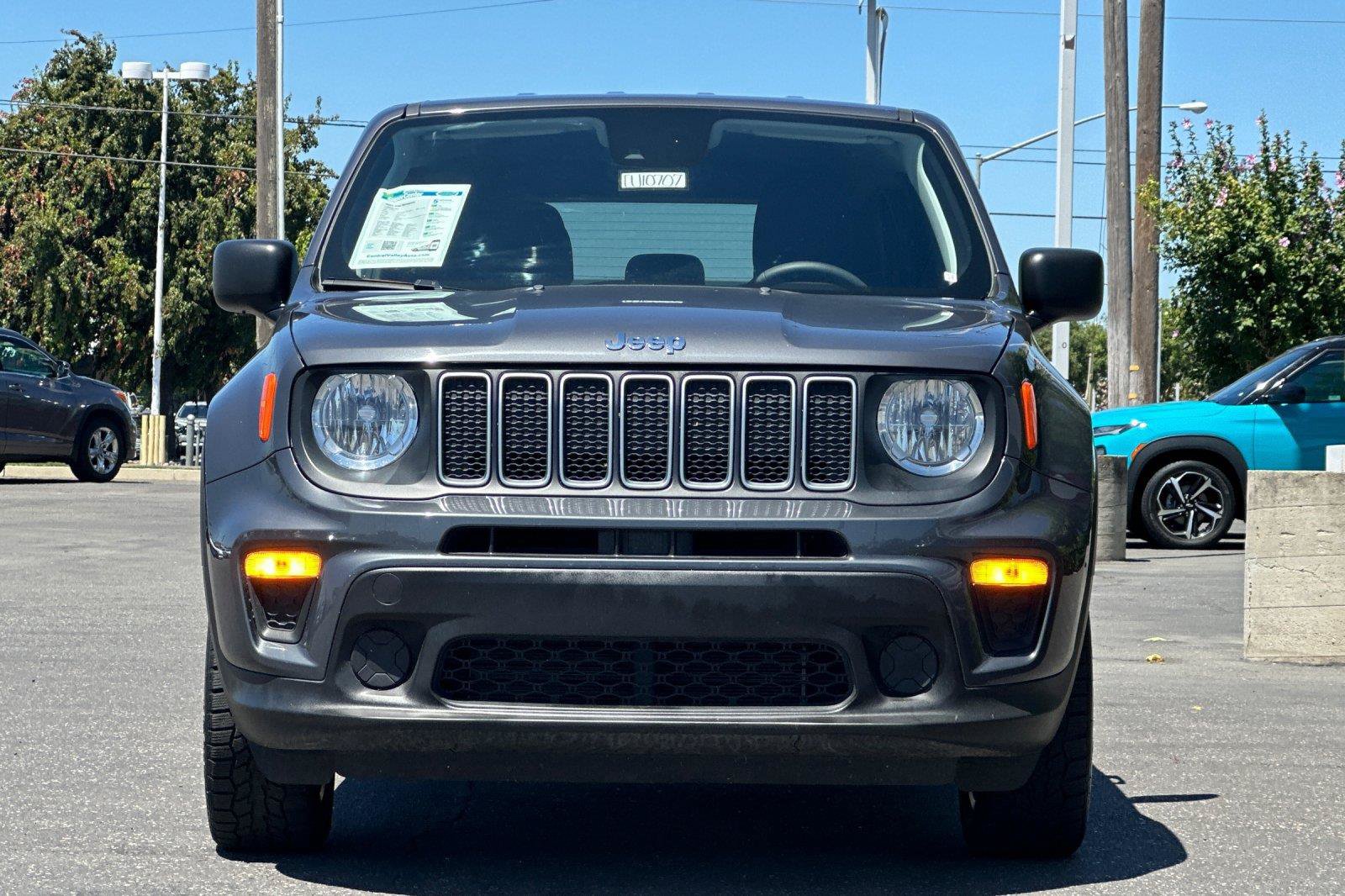 Certified 2023 Jeep Renegade Latitude AWD/4WD image 9